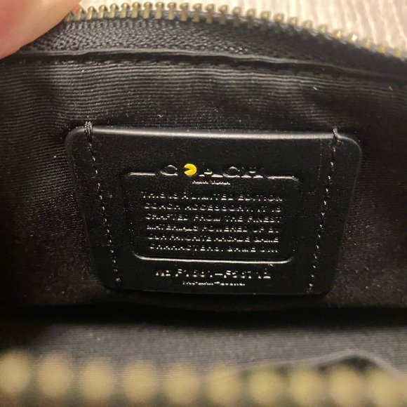 COACH PACMAN BLACK/MULTI CALF LEATHER COSMETIC CASE BAG LIMITED EDITION - Picture 6 of 14